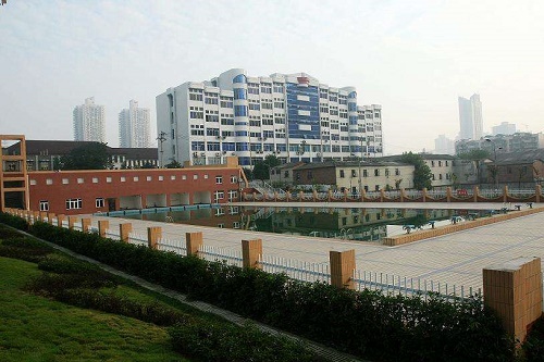 2022年重庆医科大学护理学院学费多少钱