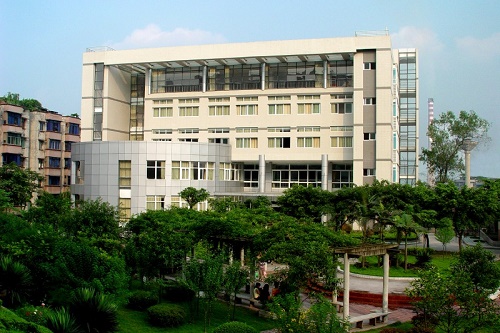 重庆电力高等专科学校宿舍是几人间